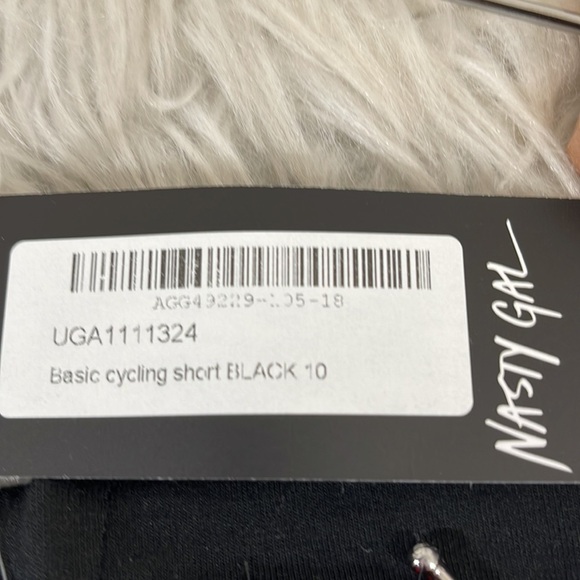 Nasty Gal Collection Basic Black Cycling Shorts Size 6 New - Picture 6 of 7